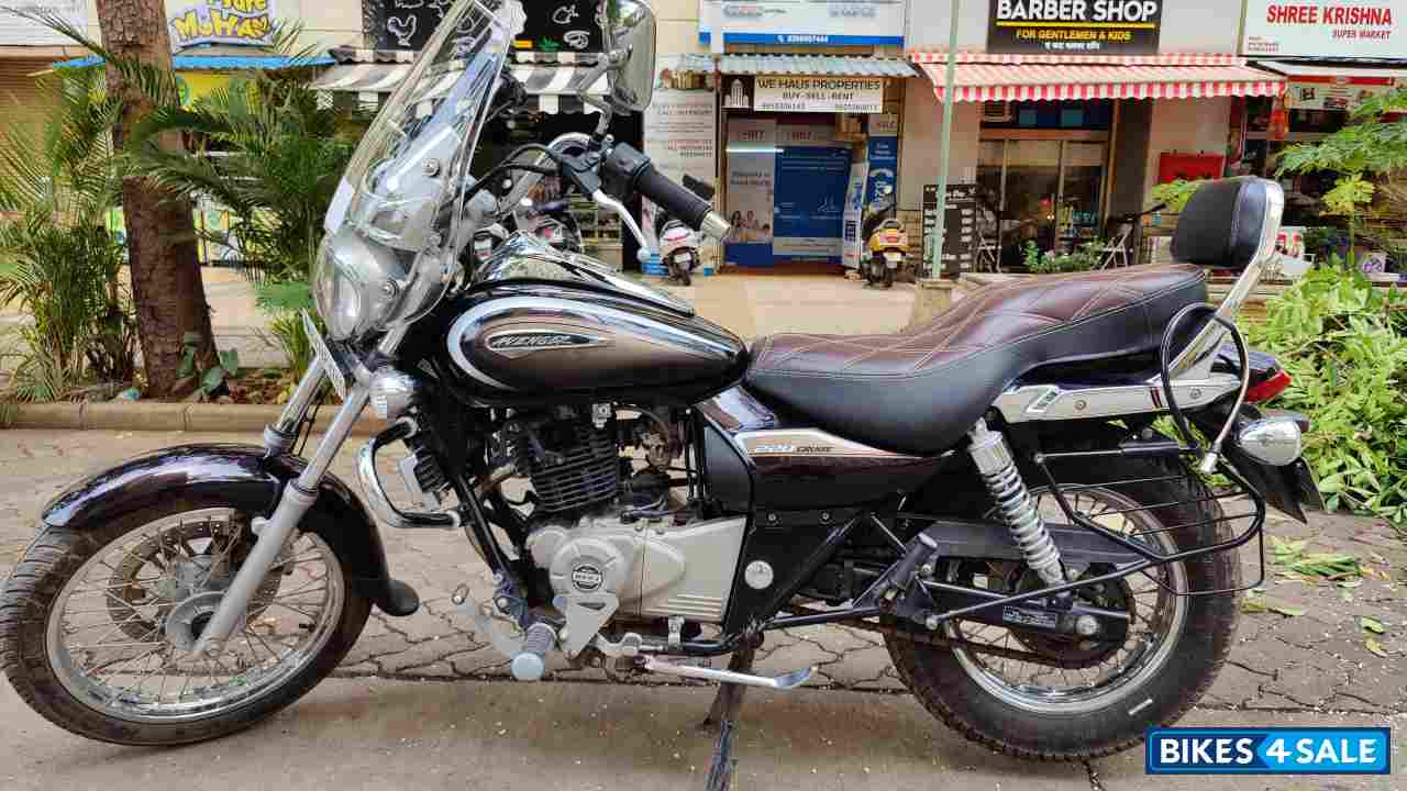 Bajaj Avenger Cruise 220 BS6