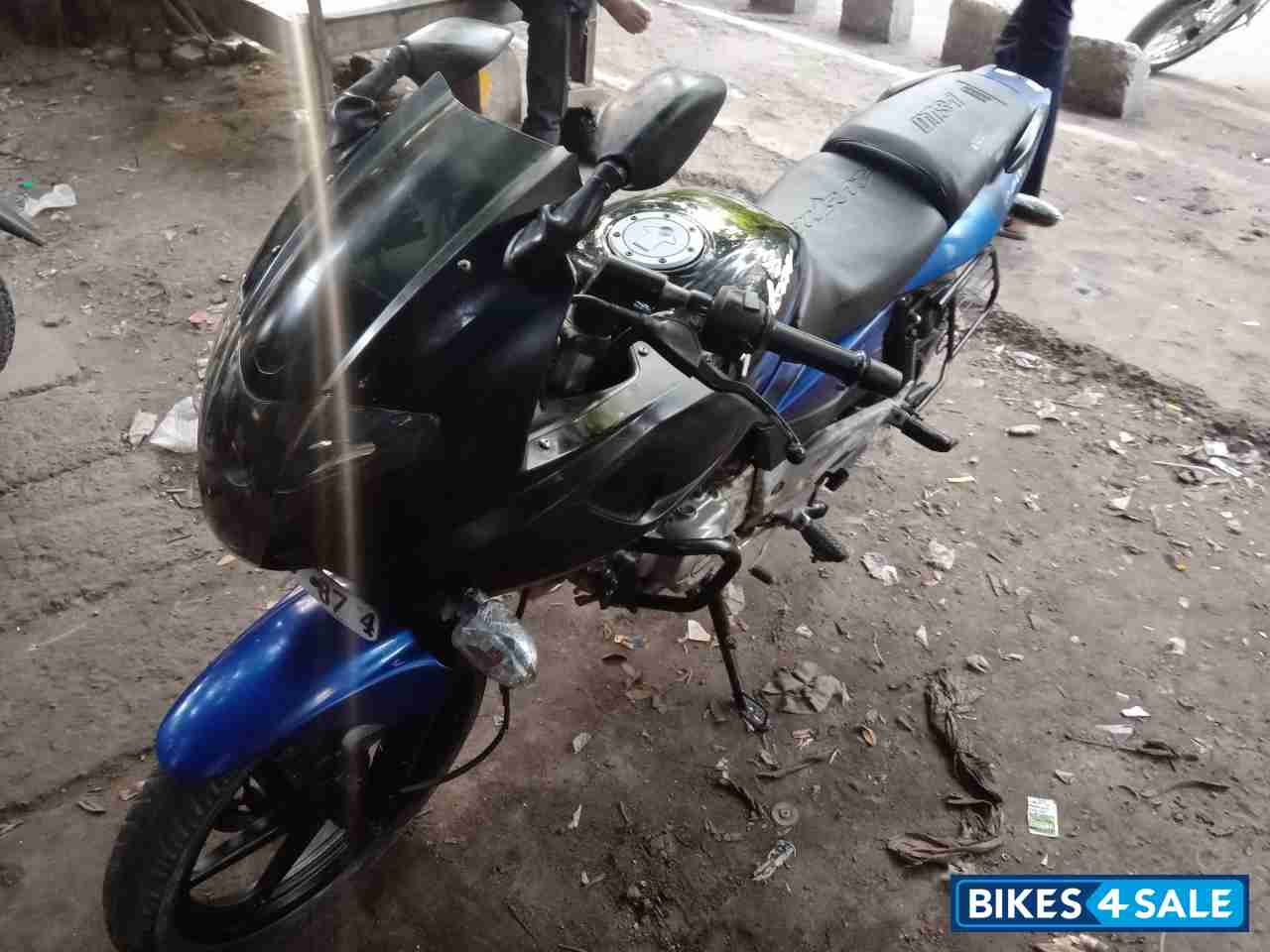 Bajaj Pulsar 220 DTSFi