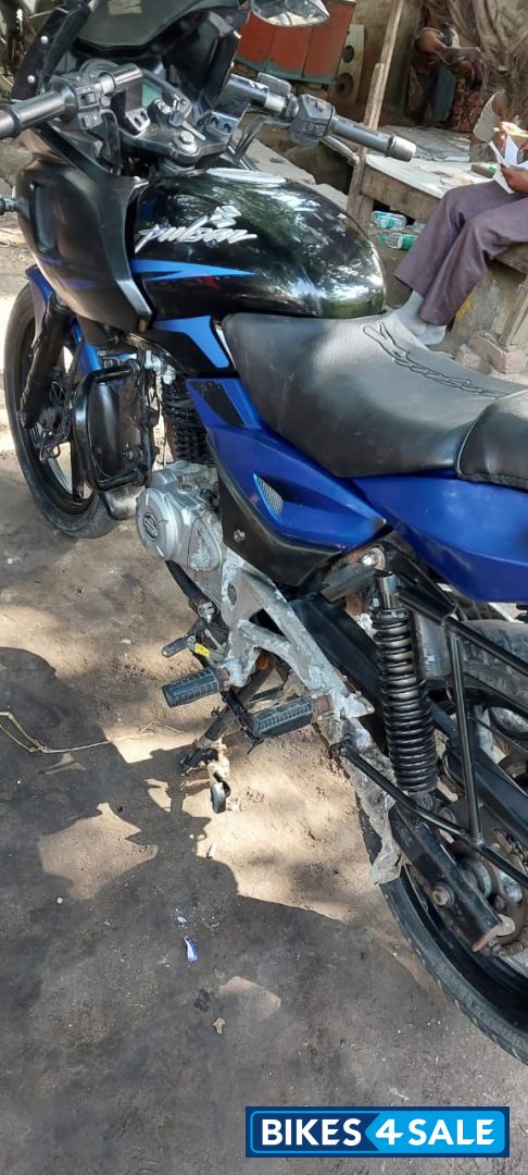 Bajaj Pulsar 220 DTSFi
