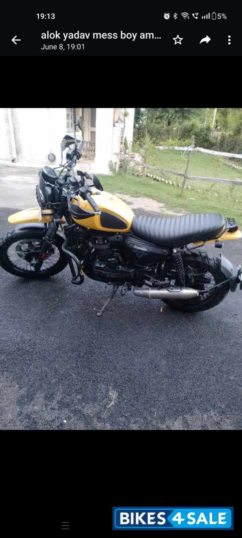 Yezdi Scrambler Single Tone