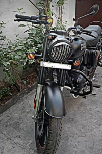 Stealth Black Royal Enfield Classic Stealth Black
