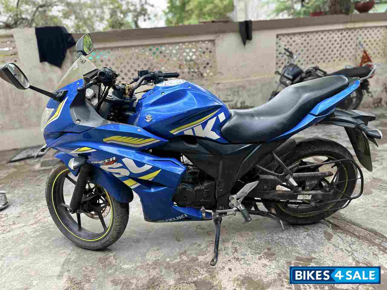 Suzuki Gixxer SF
