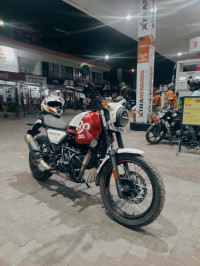 Royal Enfield Scram 411 2022 Model