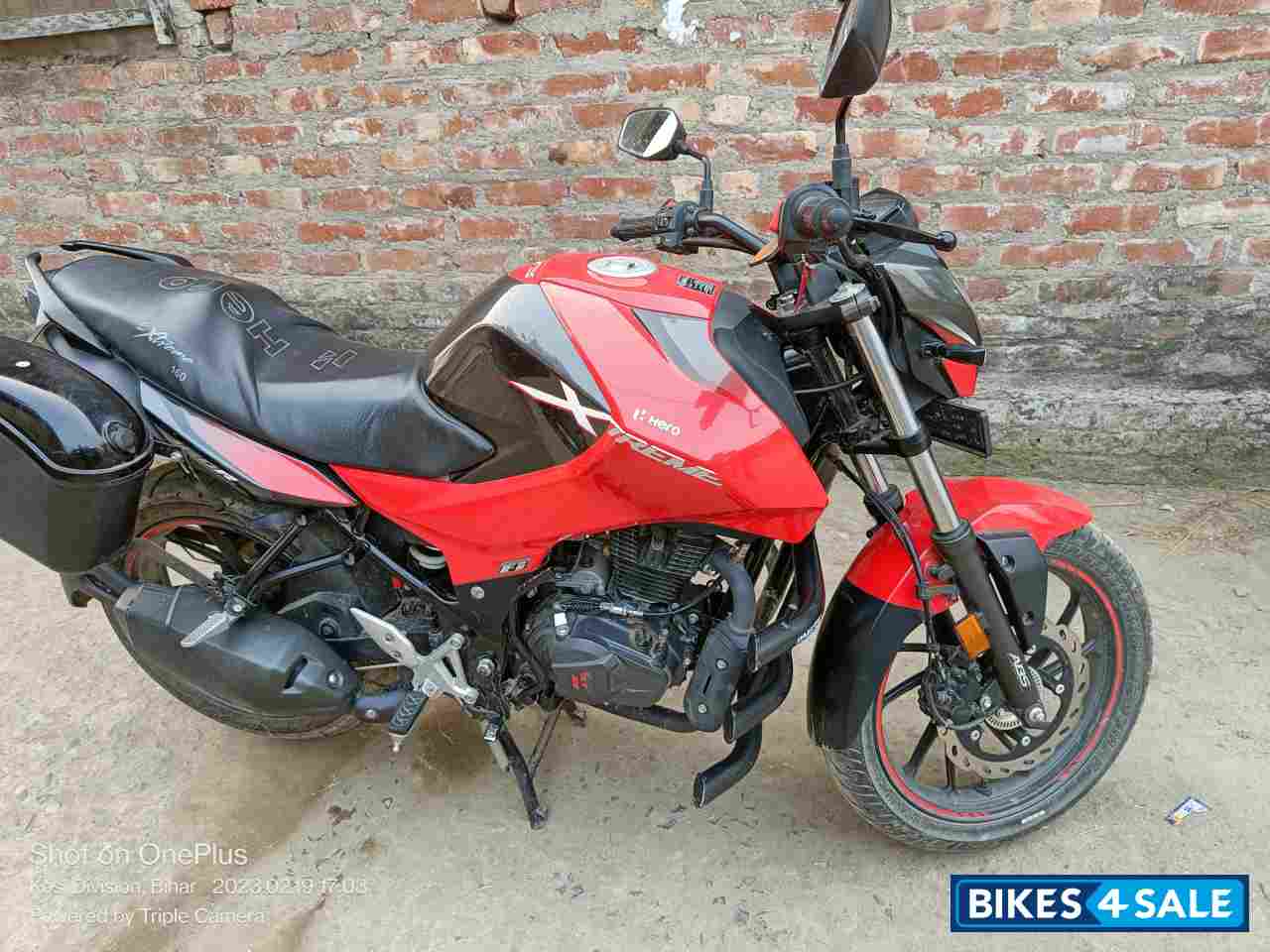 Red Black Hero Xtreme 160R BS6