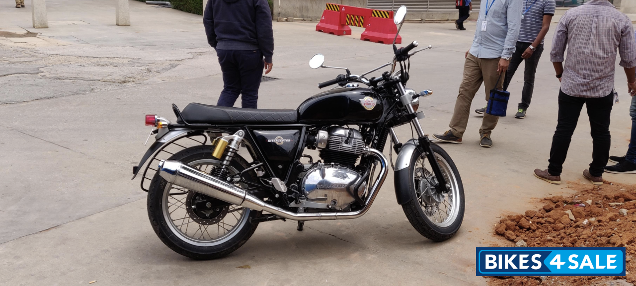 Black Royal Enfield Interceptor 650 Twin