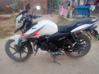 White TVS Apache RTR 160 BS VI