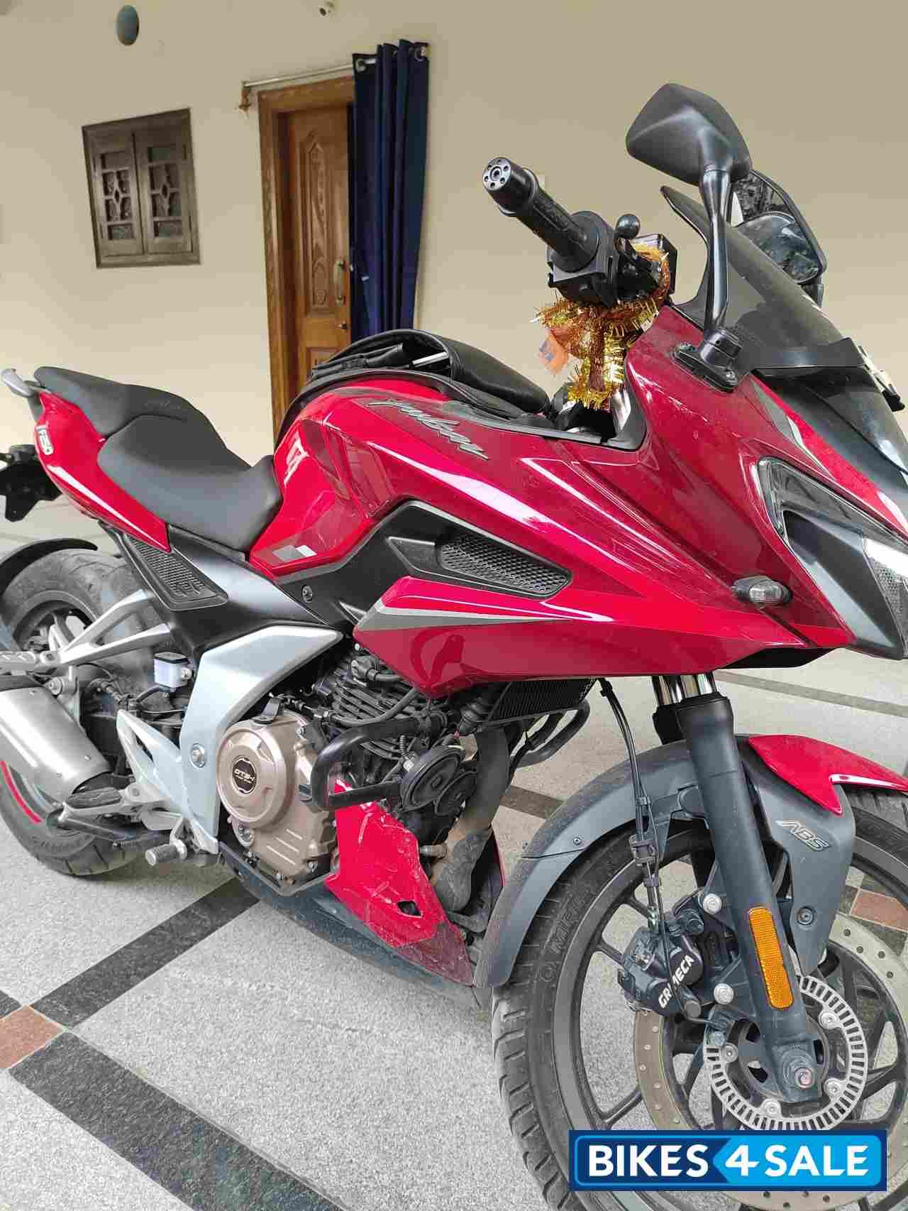 Glassy Red Bajaj Pulsar F250