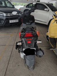 Red Aprilia Storm 125