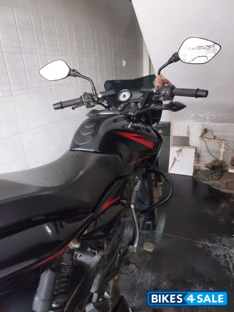 Black Bajaj Pulsar 135LS