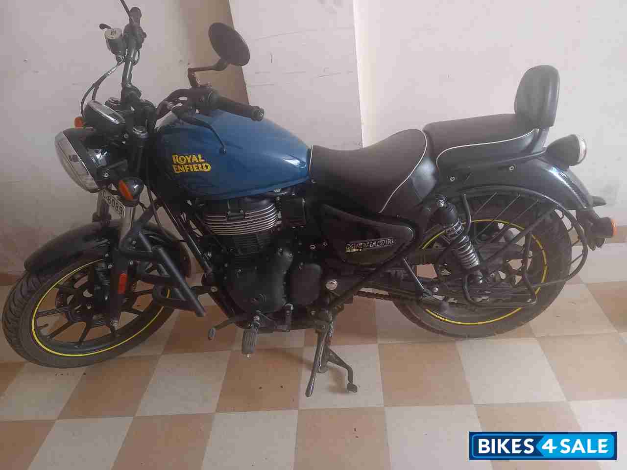 Blue Royal Enfield Meteor 350 Fireball