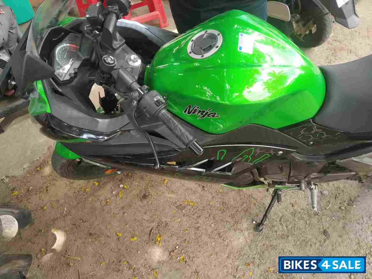 Kawasaki Ninja 300 BS6 Kawasaki Ninja 300 BS6