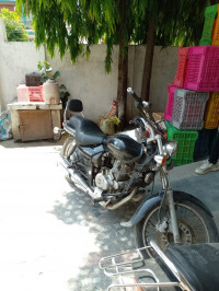 Bajaj Avenger 220 DTS-i