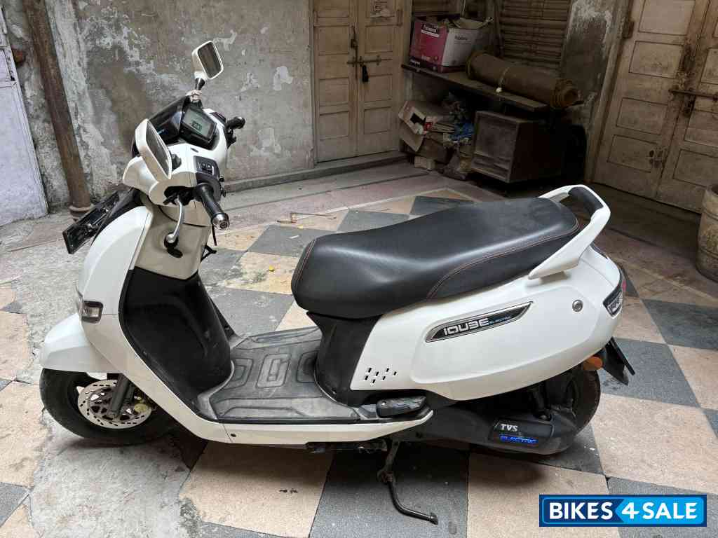 White TVS iQube Electric