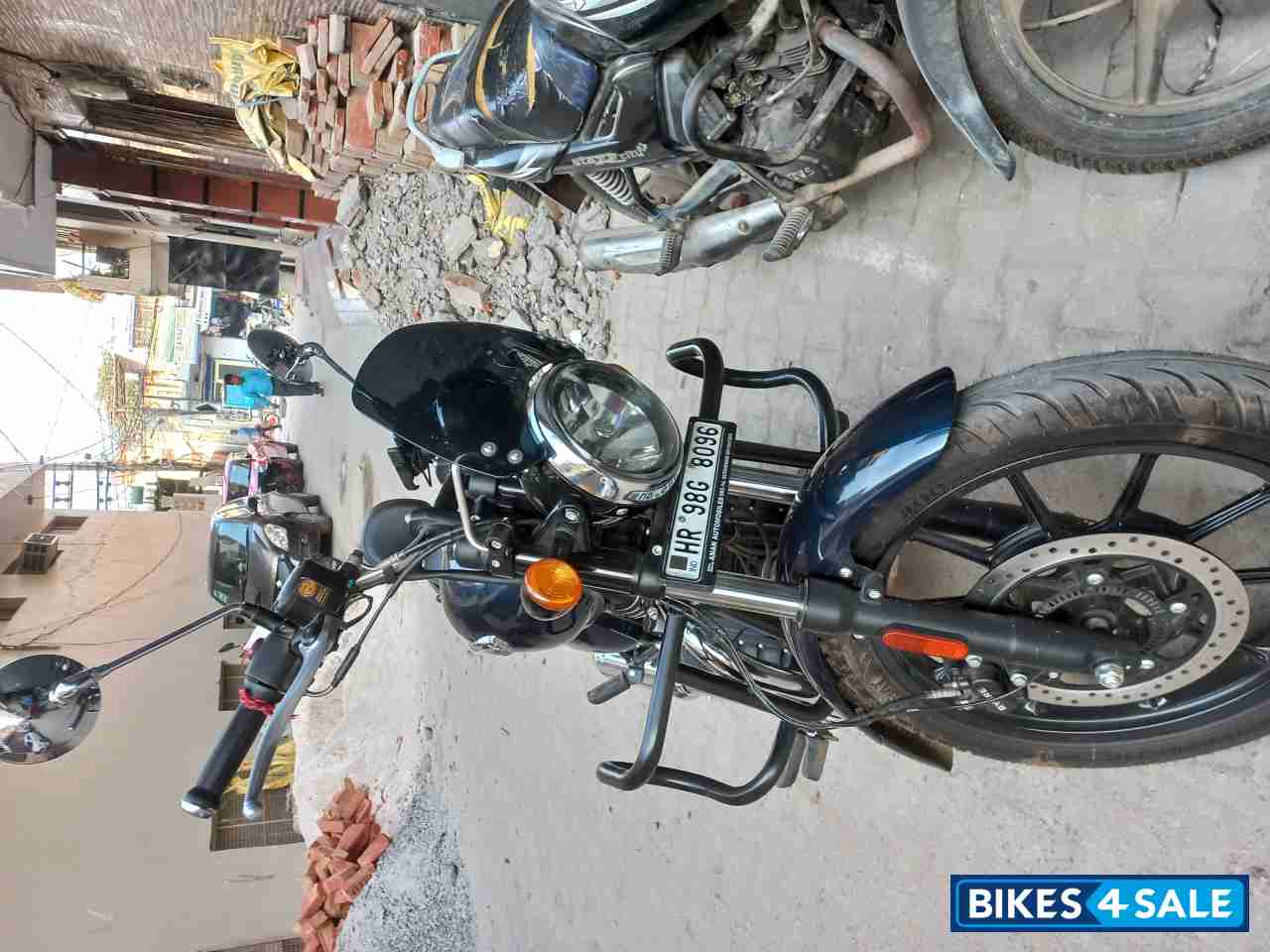 Royal Enfield Meteor 350 Supernova