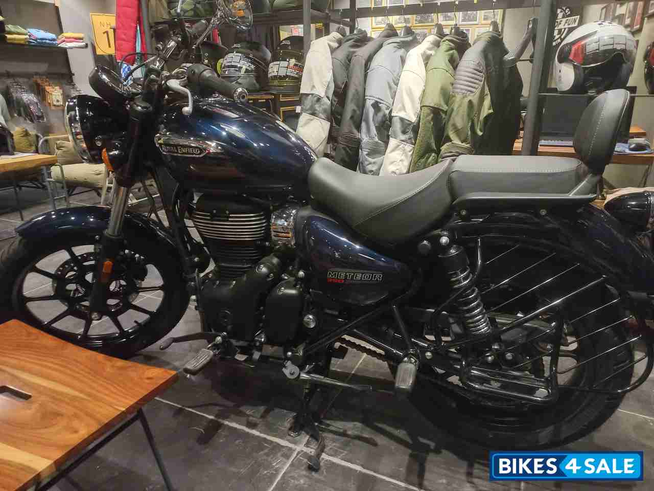 Royal Enfield Meteor 350 Supernova