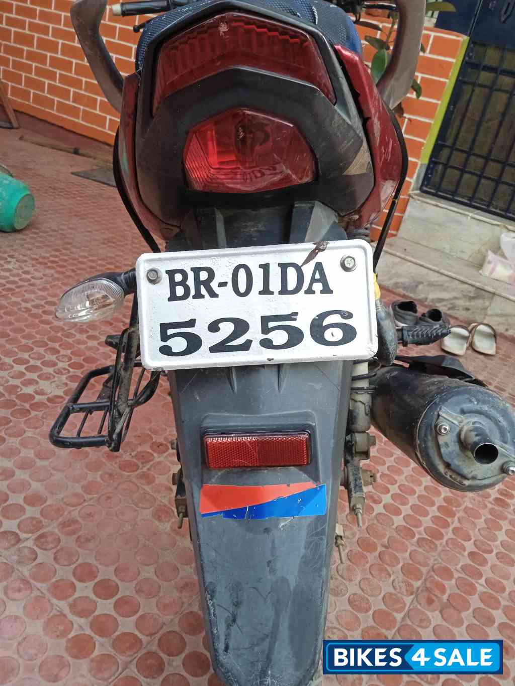 Red Yamaha SZ-RR V2 Red Yamaha SZ-RR V2