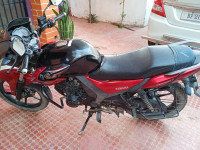 Red Yamaha SZ-RR V2