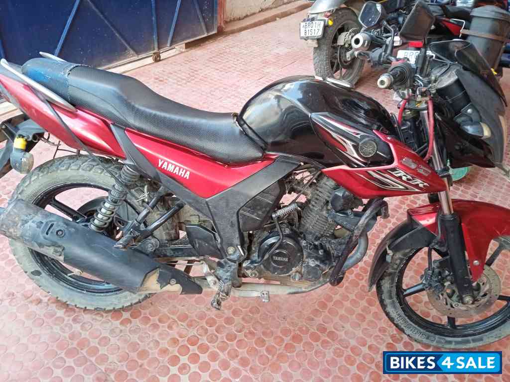 Red Yamaha SZ-RR V2 Red Yamaha SZ-RR V2