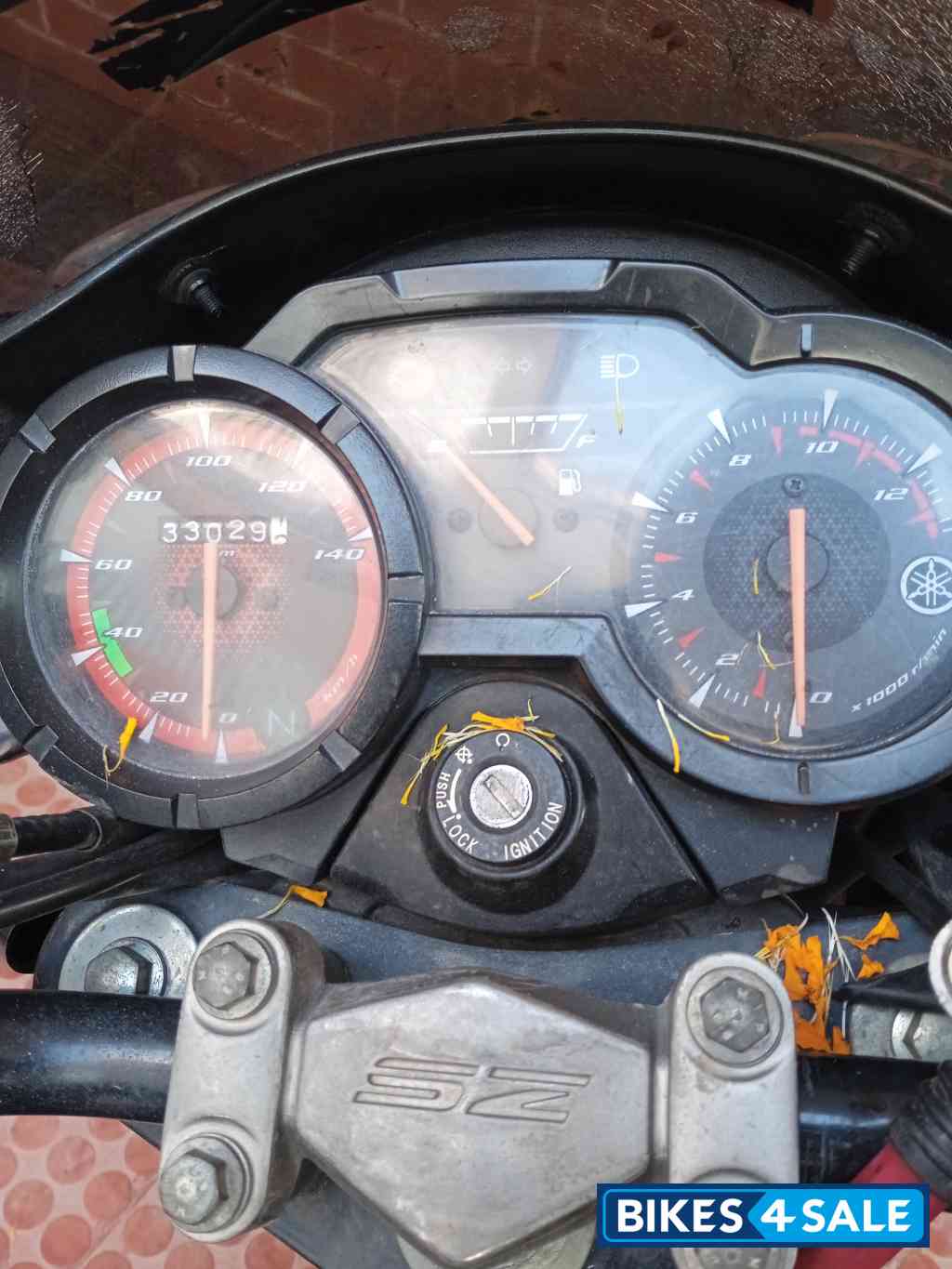 Red Yamaha SZ-RR V2 Red Yamaha SZ-RR V2