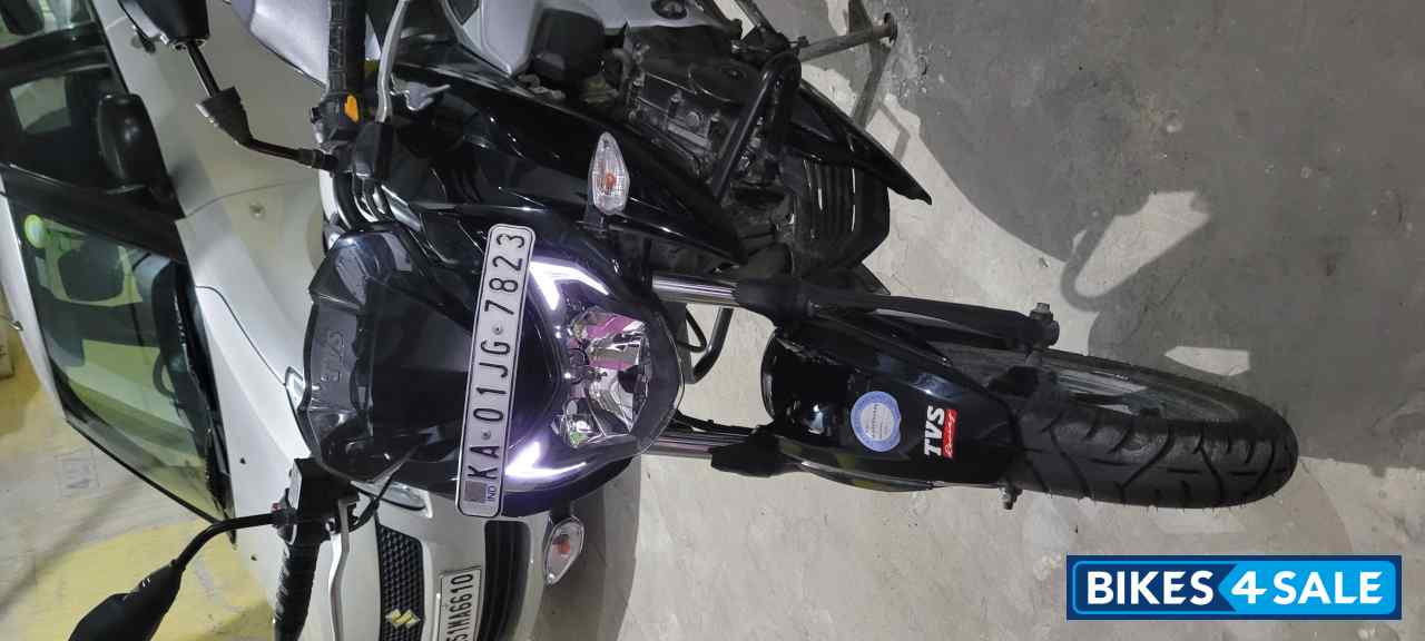 TVS Apache RTR 160 4V