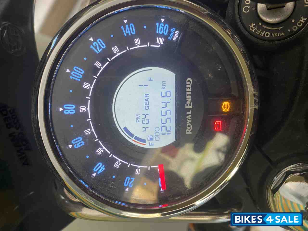 Red Royal Enfield Meteor 350