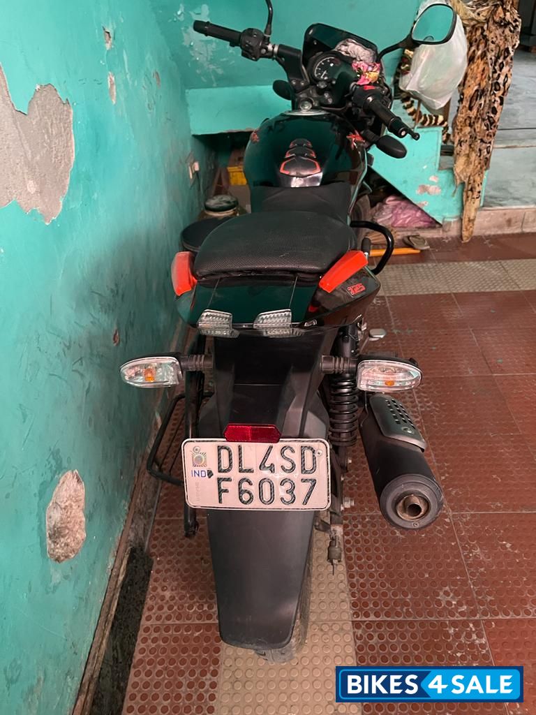 Black Bajaj Pulsar 125