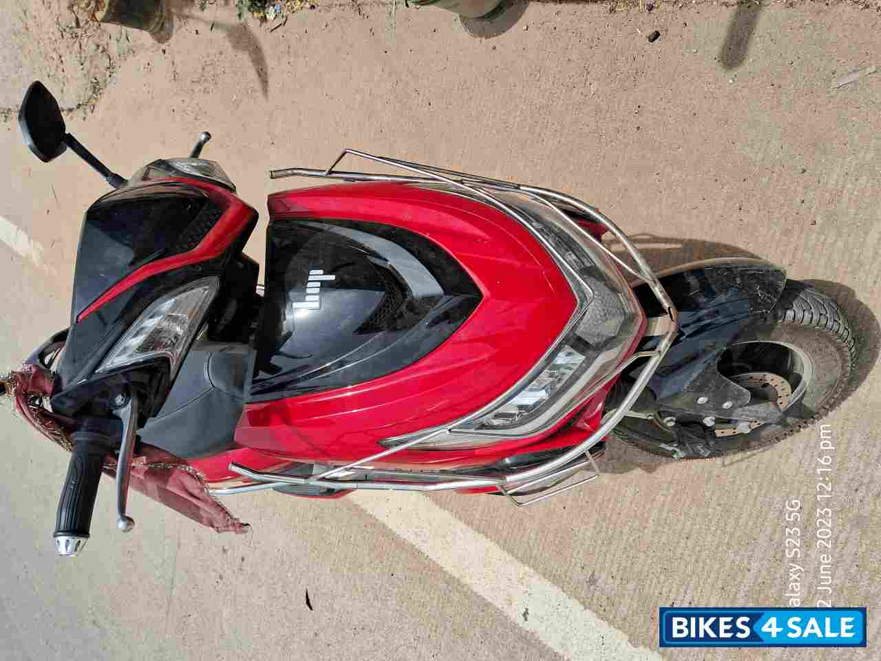 Red Black Hop Leo Standard