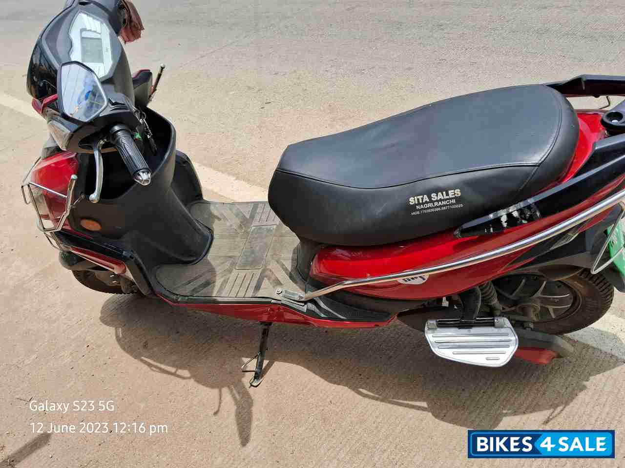 Red Black Hop Leo Standard