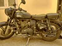 Royal Enfield Classic Stealth Black 2018 Model