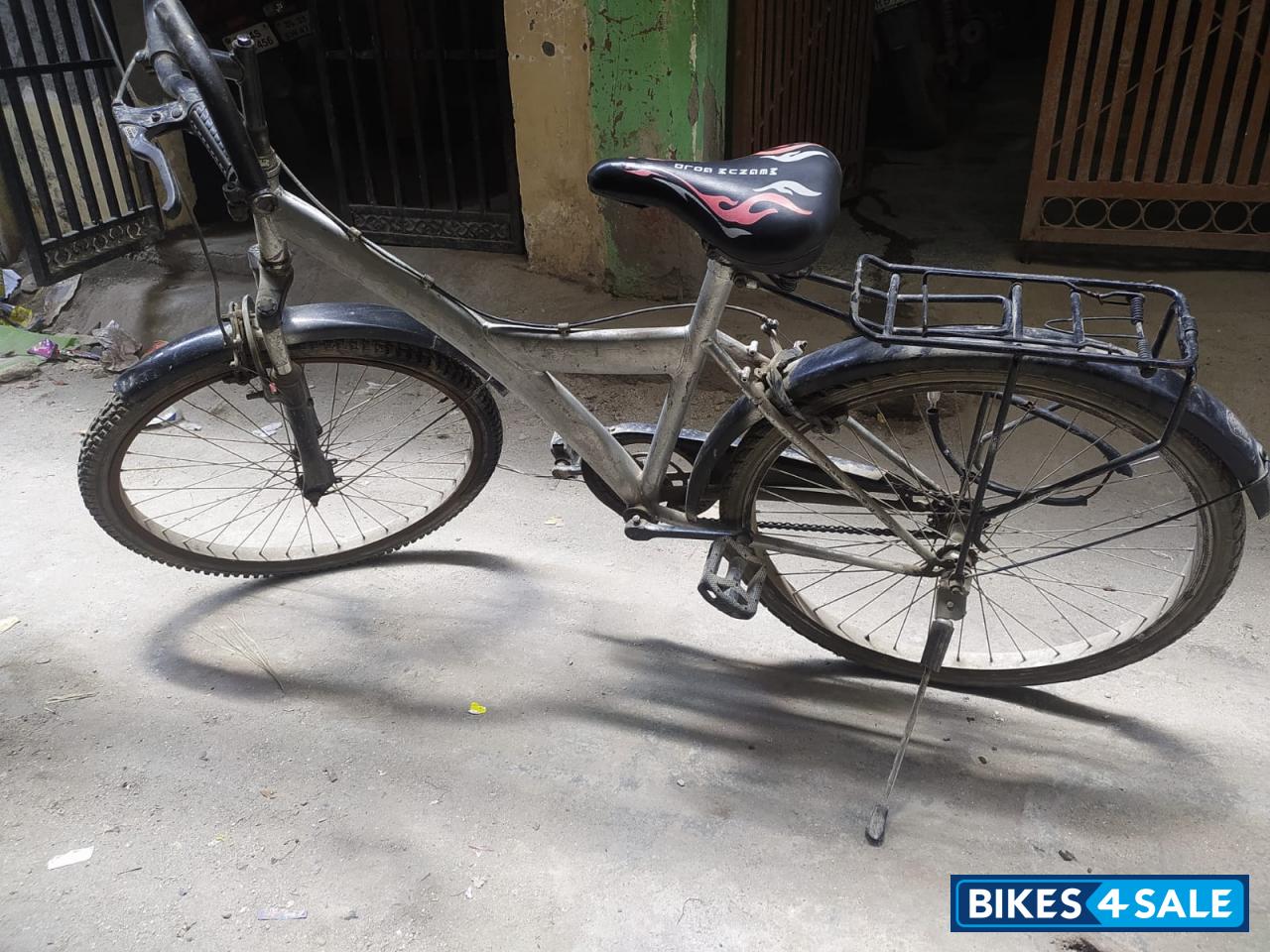 Silver Bicycle Atlas Silver Bicycle Atlas