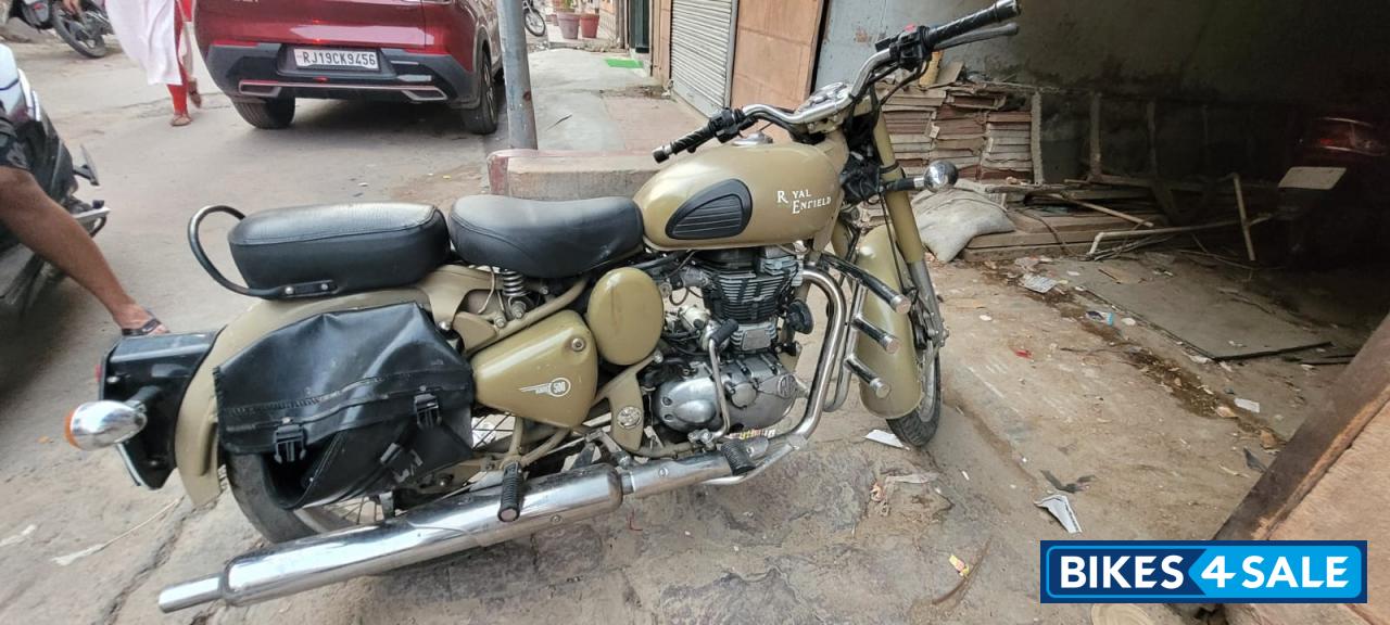 Royal Enfield Classic Desert Storm