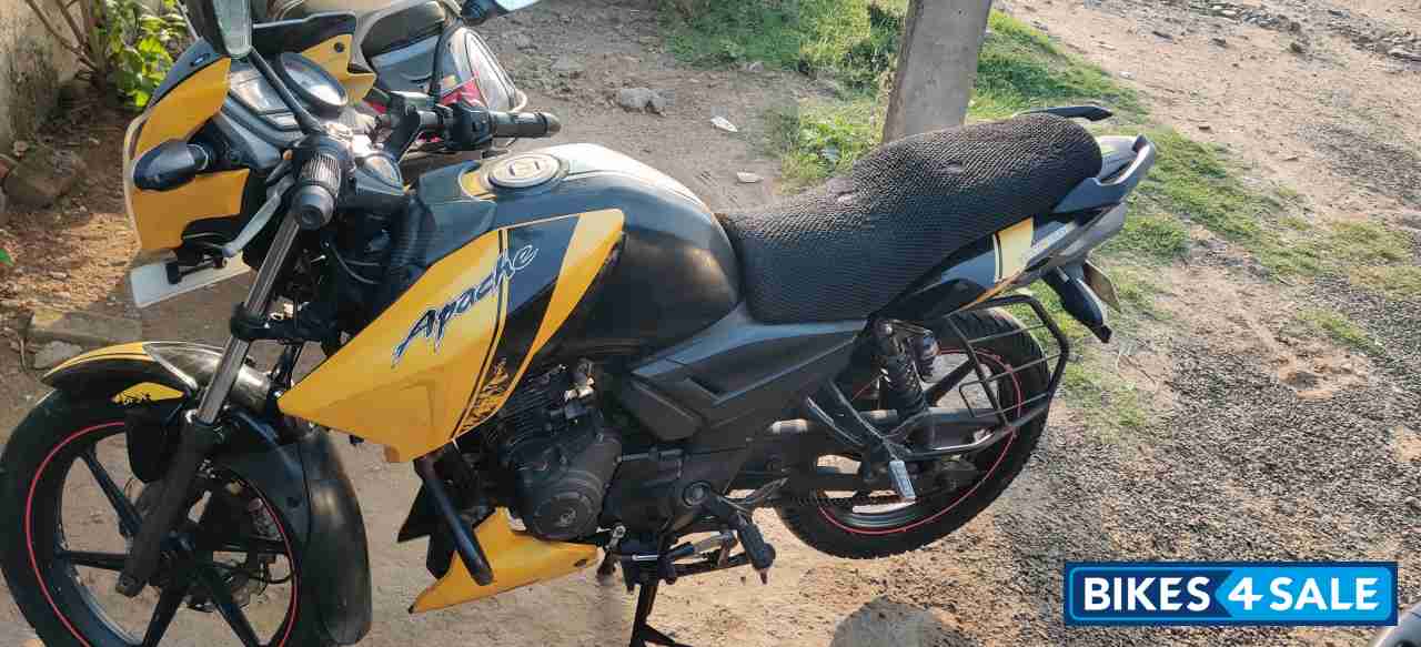 Black And Yellow TVS Apache RTR 160