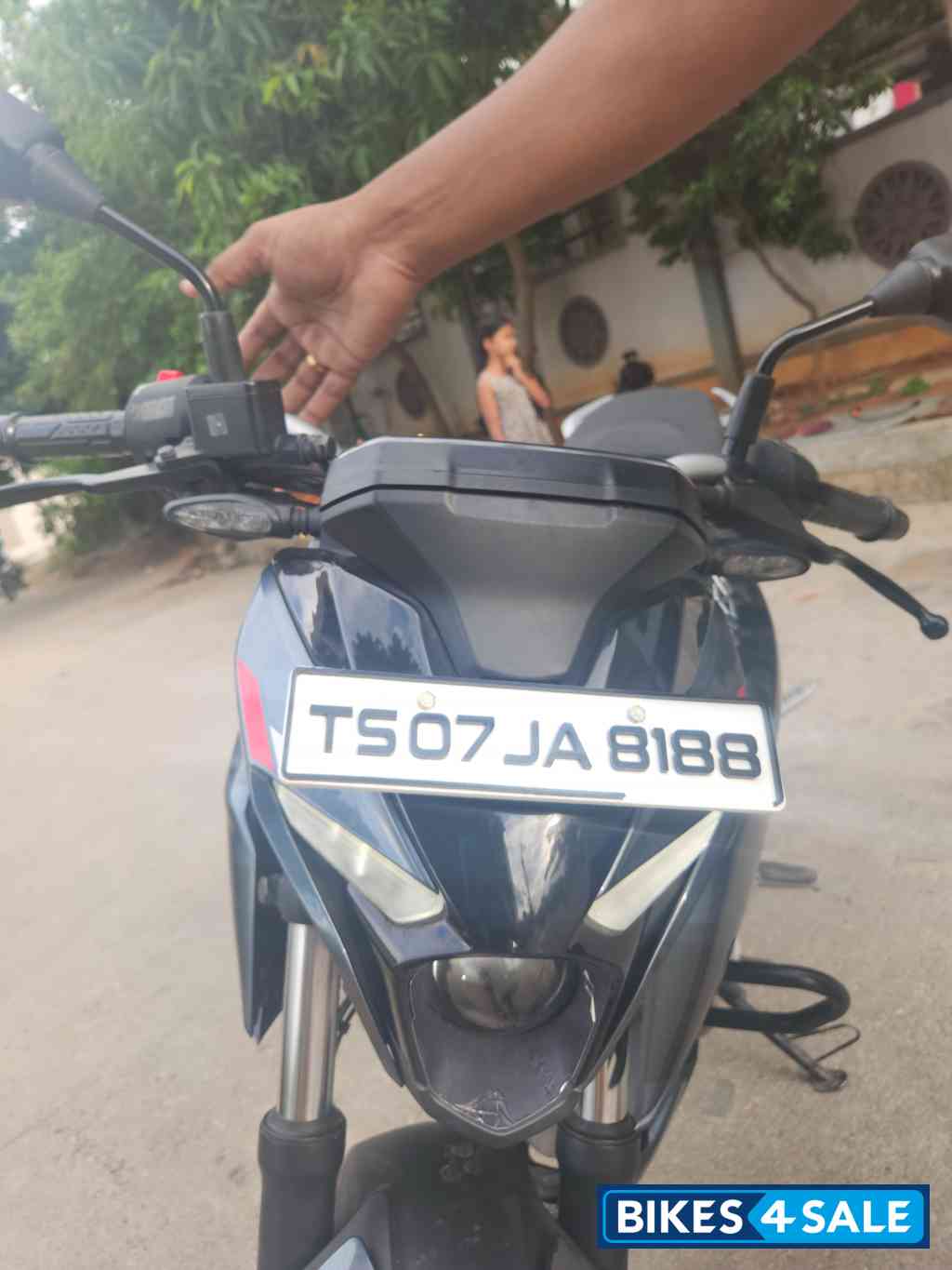 Black Bajaj Pulsar N250