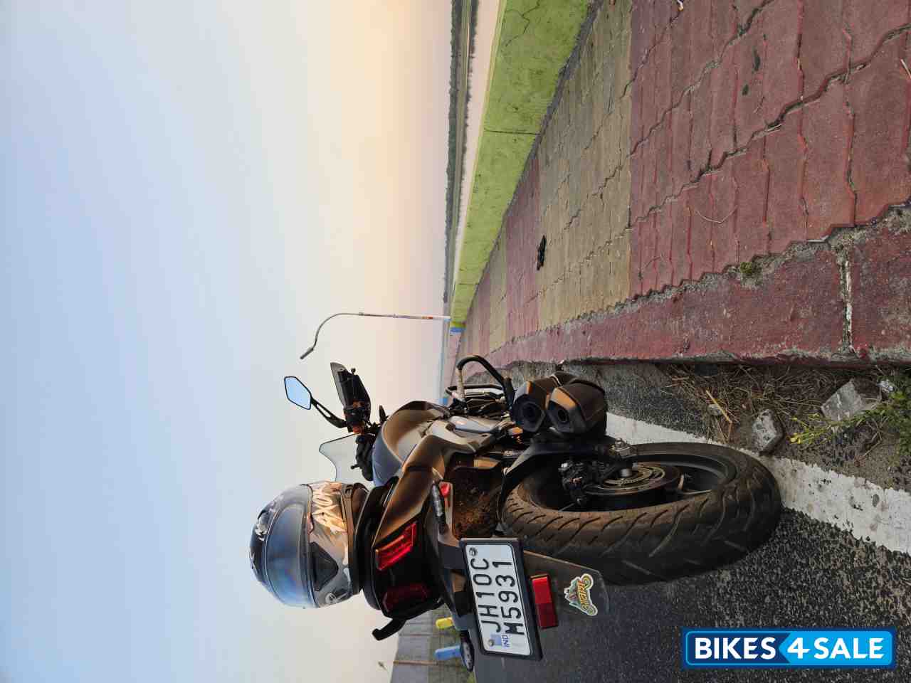Bajaj Dominar 400 ABS BS6