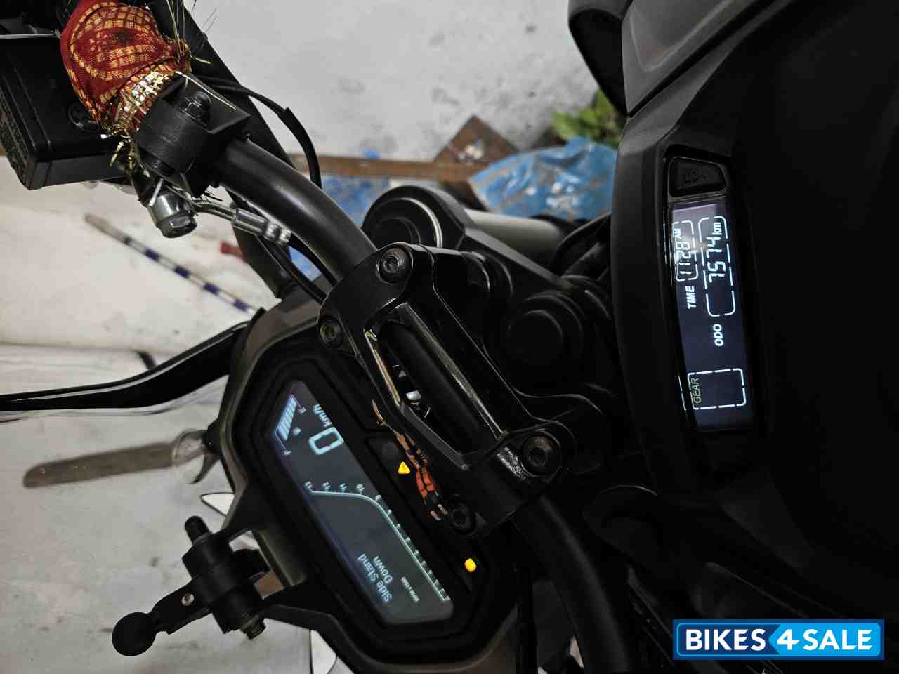 Bajaj Dominar 400 ABS BS6