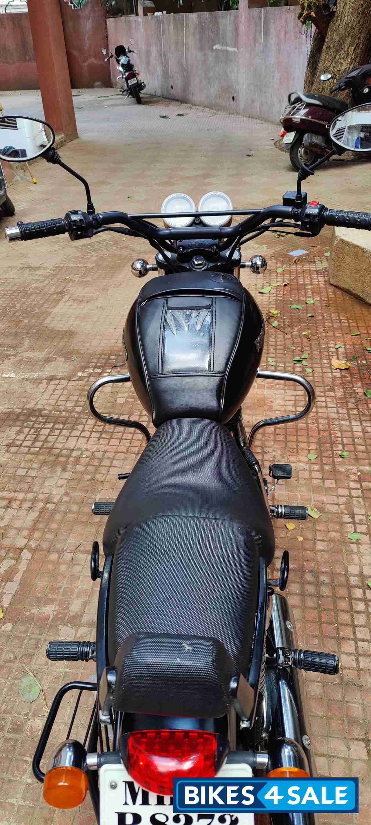 Matte Black Royal Enfield Thunderbird 350 Matte Black Royal Enfield Thunderbird 350