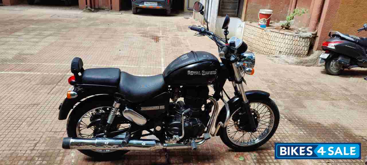 Matte Black Royal Enfield Thunderbird 350 Matte Black Royal Enfield Thunderbird 350