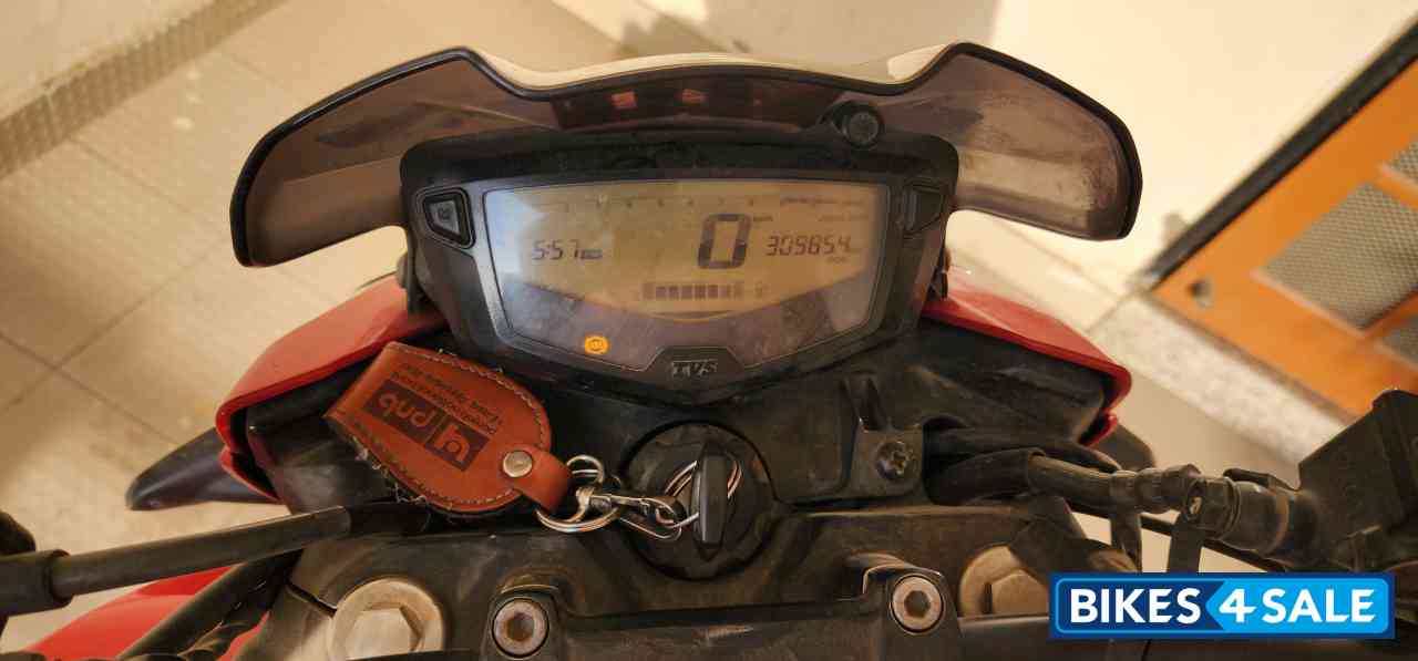 TVS Apache RTR 160 4V