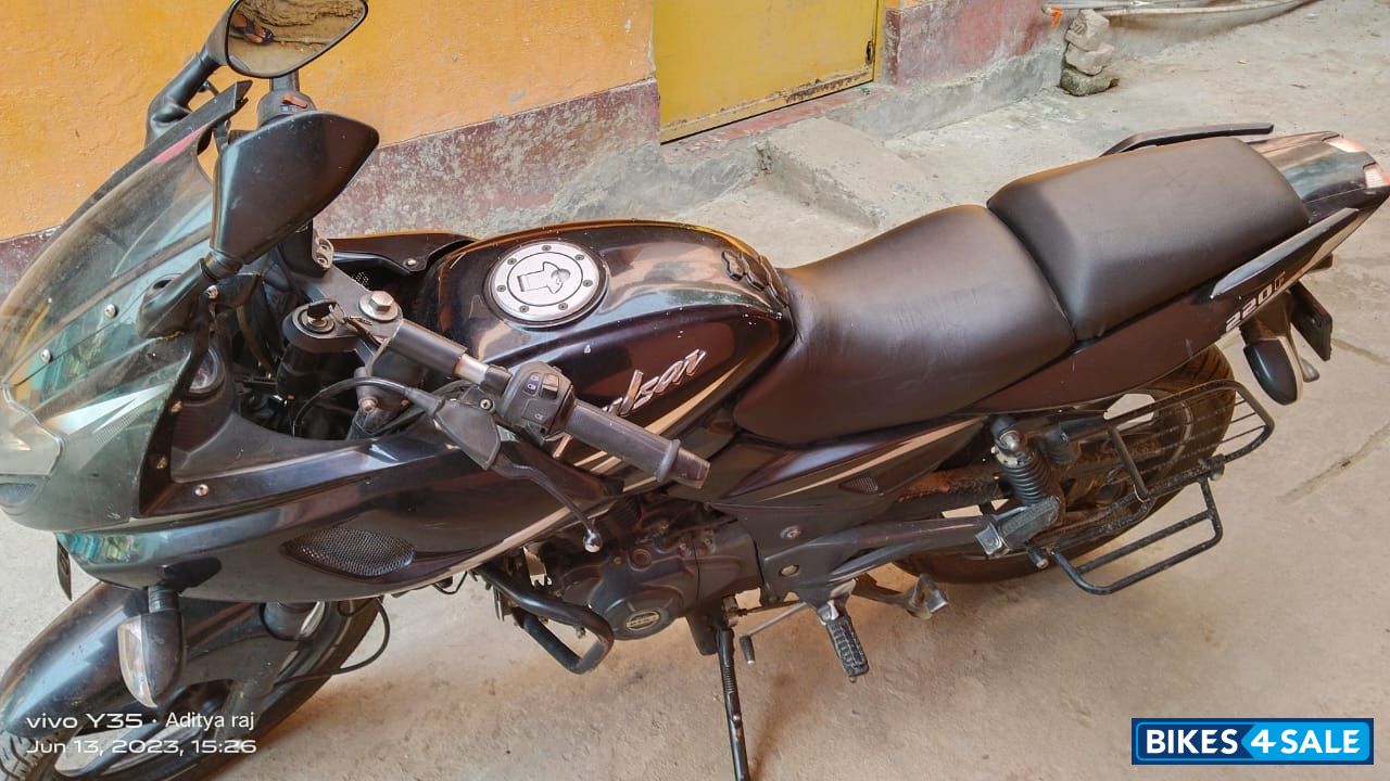 Bajaj Pulsar 220 DTSi
