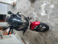Bajaj Pulsar 220F