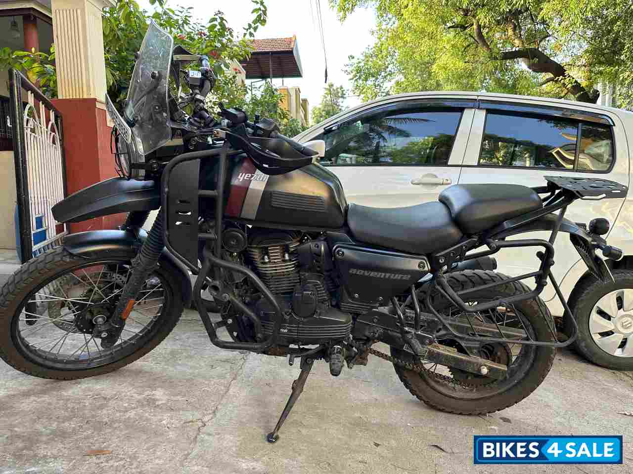 Yezdi Adventure Matte