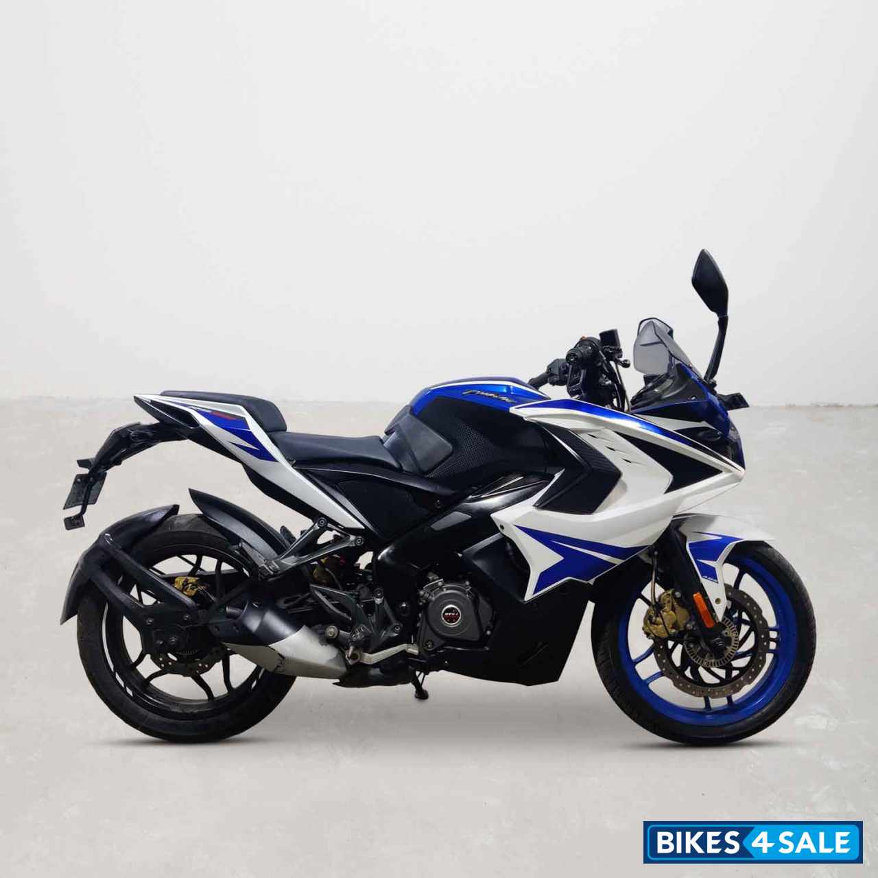 Bajaj Pulsar RS 200
