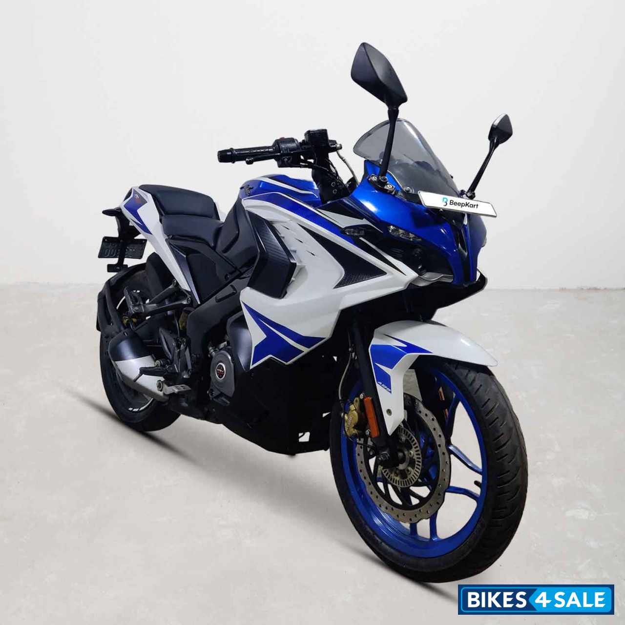 Bajaj Pulsar RS 200