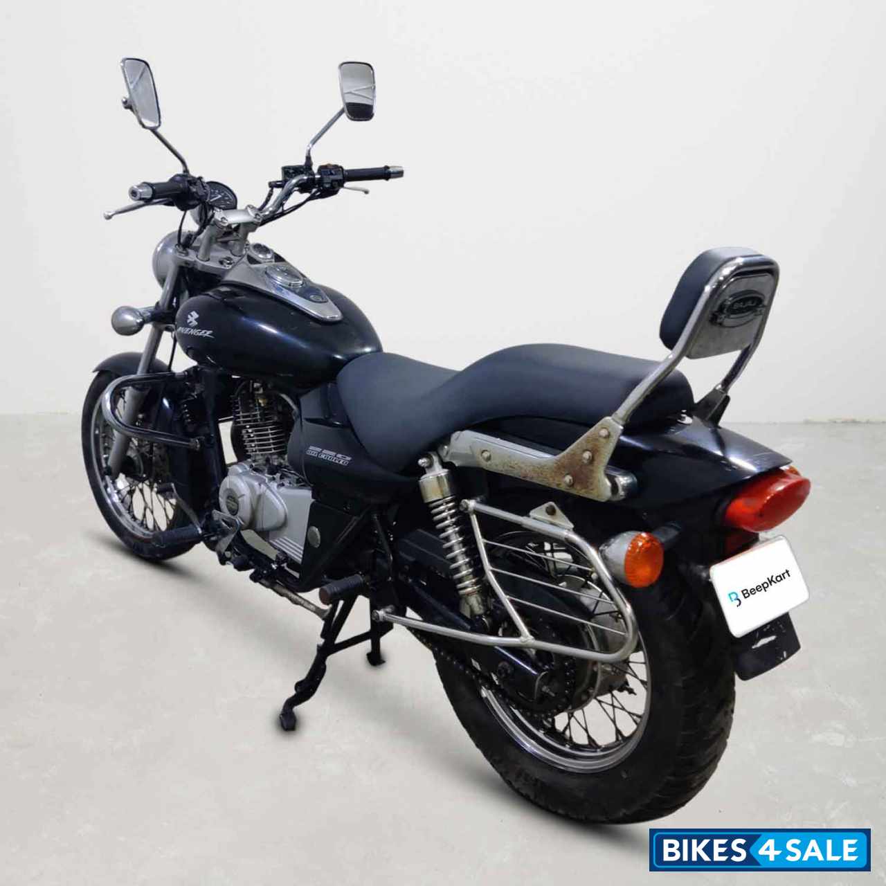 Bajaj Avenger 180 DTS-i