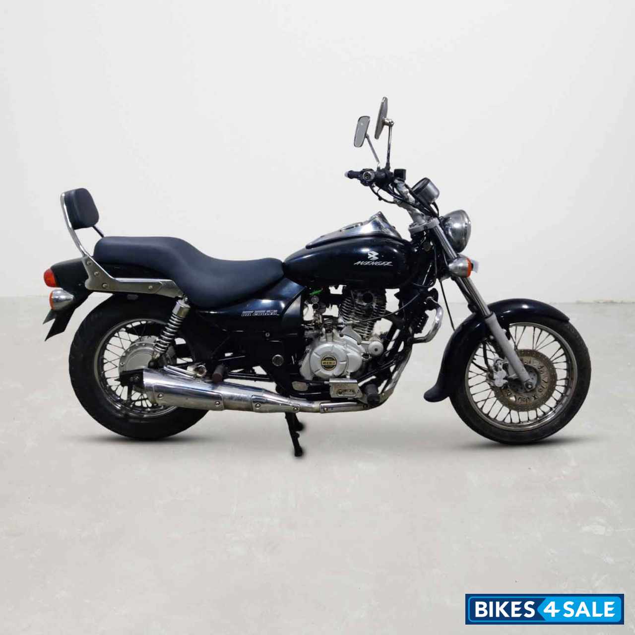 Bajaj Avenger 180 DTS-i