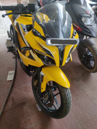 Yellow Bajaj Pulsar RS 200 ABS