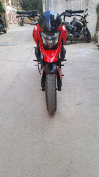 Canyon Red Bajaj Dominar 400