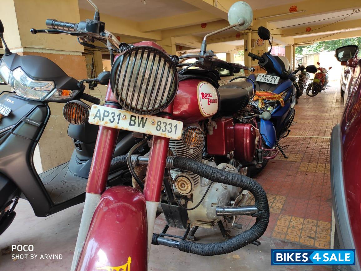 Maroon Royal Enfield Classic 350