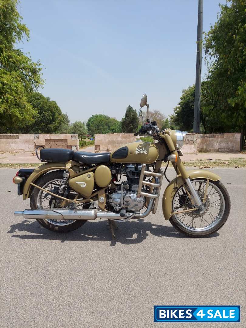 Royal Enfield Classic Desert Storm