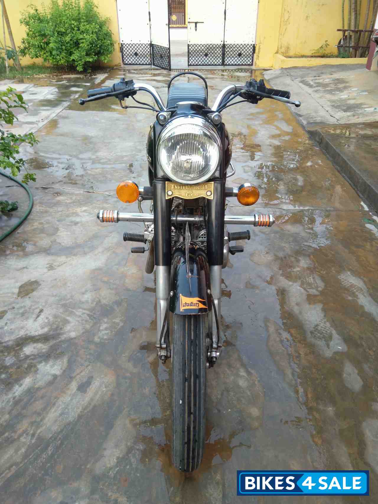Black Royal Enfield Vintage STD350
